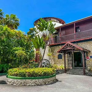 De La Vieille Tour Hotell